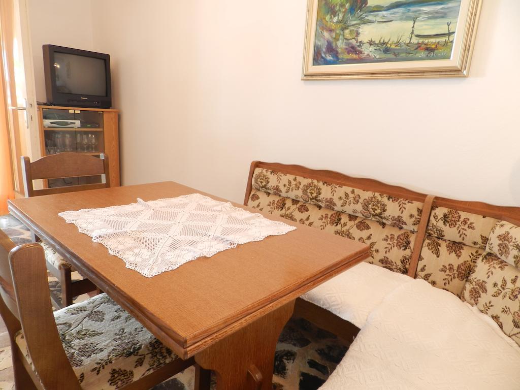 Apartment Mihalj Jadrija-Ground Floor ห้อง รูปภาพ